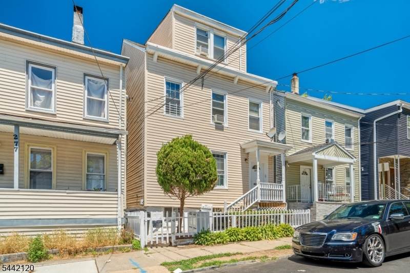 279 N 4Th St - Photo 1