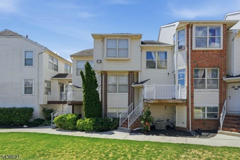 726 Harbortown Blvd - Photo 1