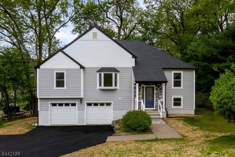 8 Sherwood Pl - Photo 1