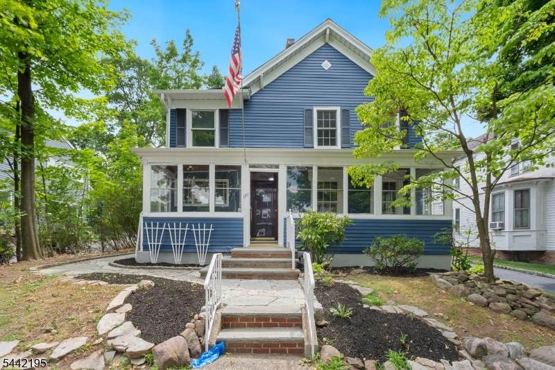 120 2Nd St - Photo 1