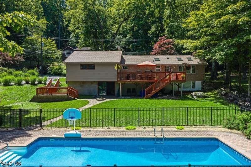 166 Glenside Trl - Photo 1