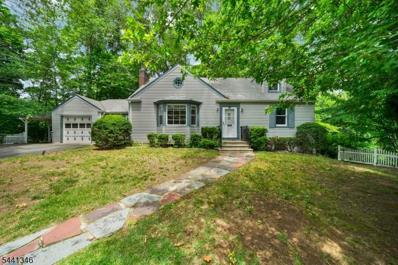 24 Lakeside Dr - Photo 1