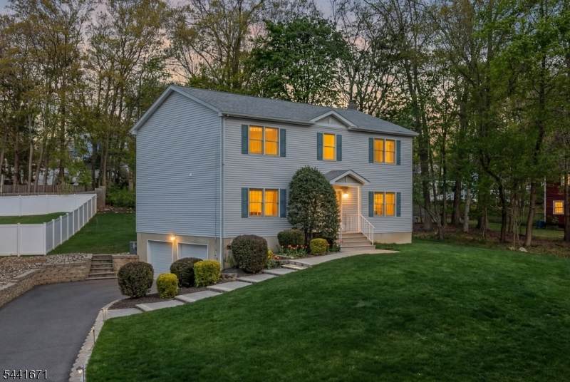 27 Harvest Ln - Photo 1