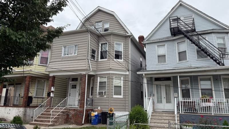 658 Adams Ave - Photo 1