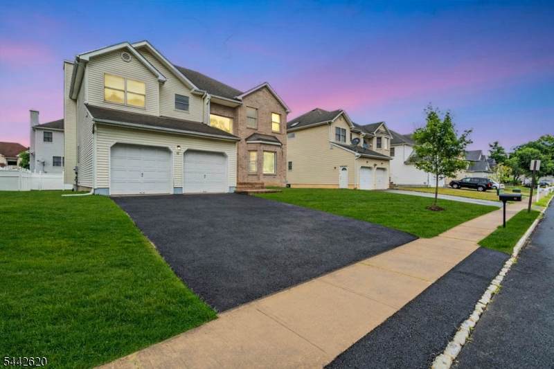 42 Leah Way - Photo 1