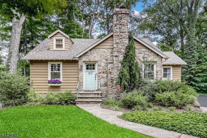 95 Balsam Rd - Photo 1