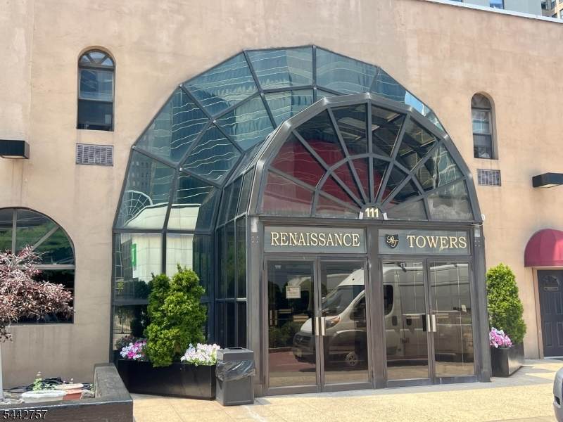 111 Mulberry St - Photo 1