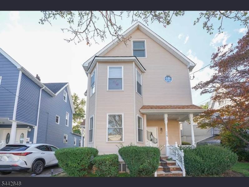 558 Lafayette Ave - Photo 1