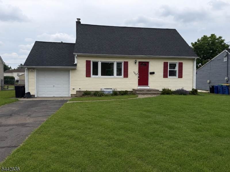 585 Mountainview Dr - Photo 1
