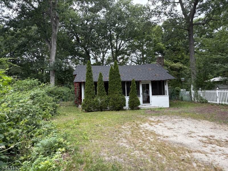 1555 Forge Pond Rd - Photo 1