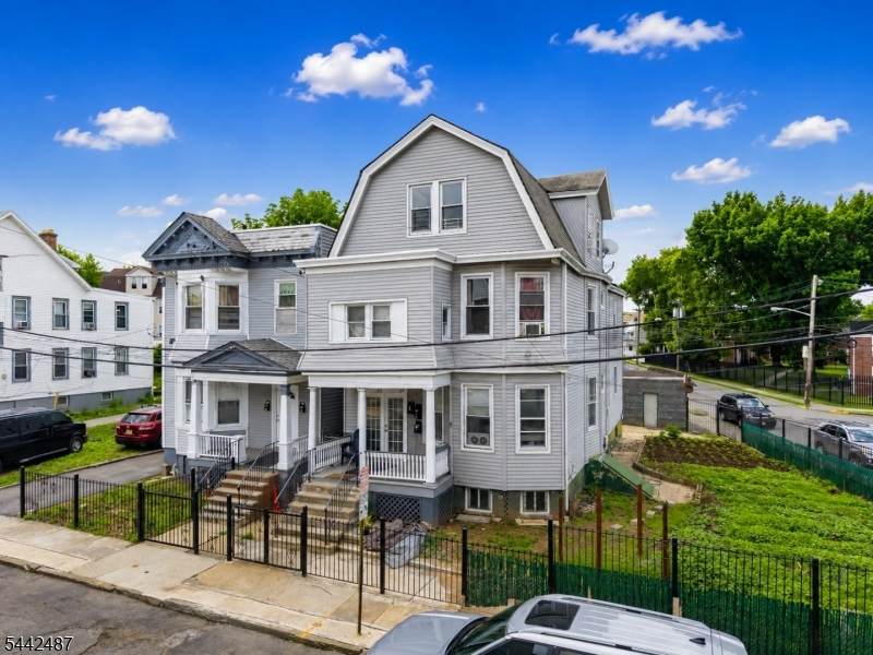 41 20Th Ave - Photo 1