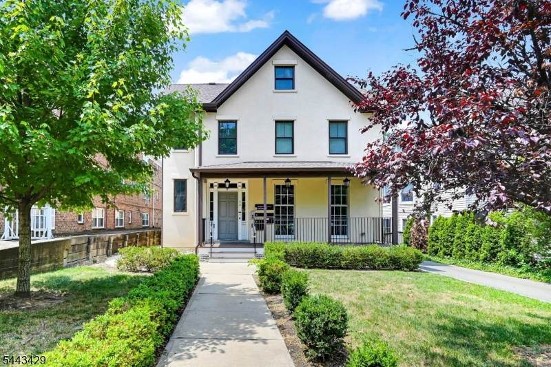 52 Elm St - Photo 1