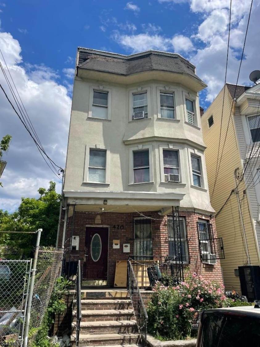 420 21St St - Photo 1
