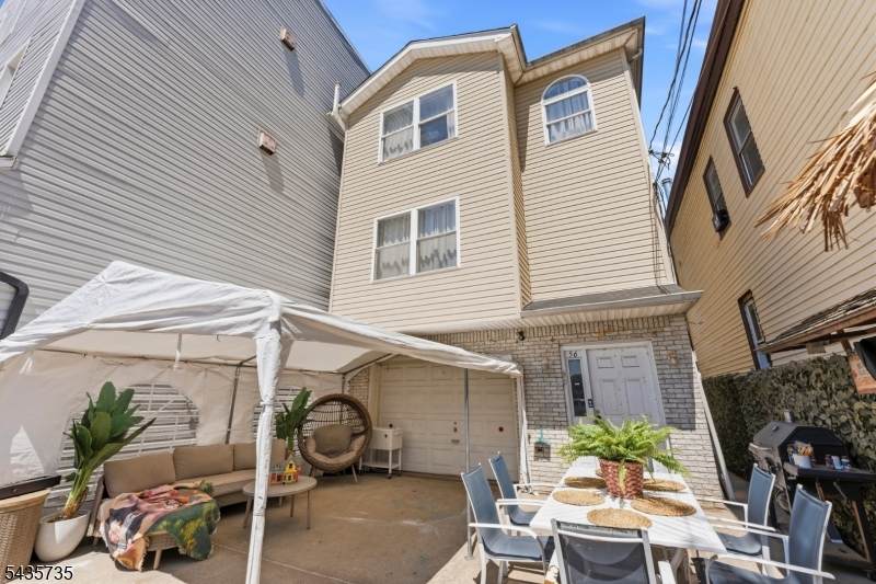 56 Vincent St - Photo 1