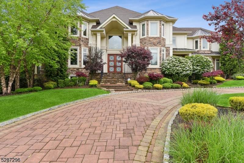 14 Michelle Ln - Photo 1