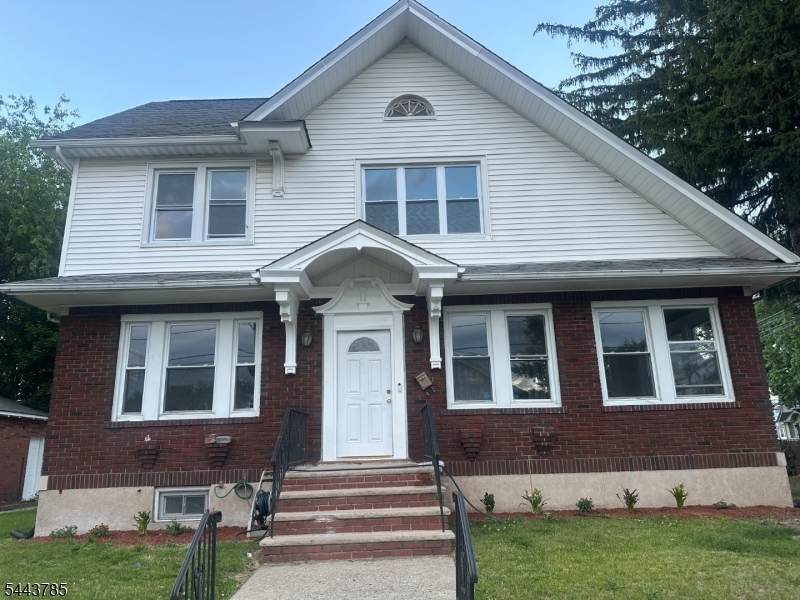 81 Union Ave - Photo 1
