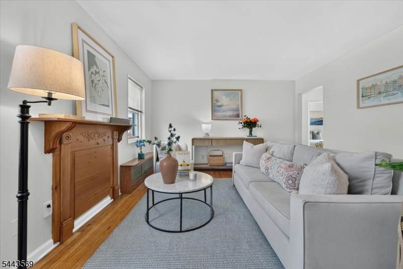 29 W Roselle Ave - Photo 1