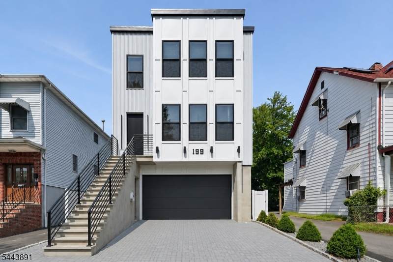 199 N Park St - Photo 1