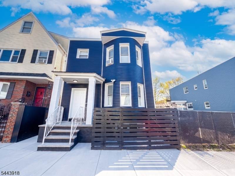 41 Montrose Ter - Photo 1