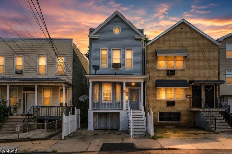 86 Clendenny Ave - Photo 1
