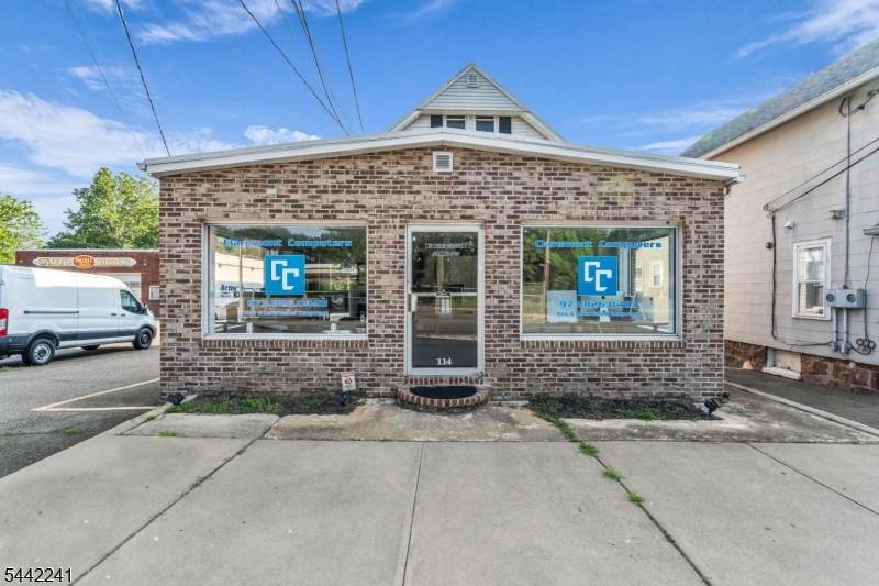 114 E Main St - Photo 1