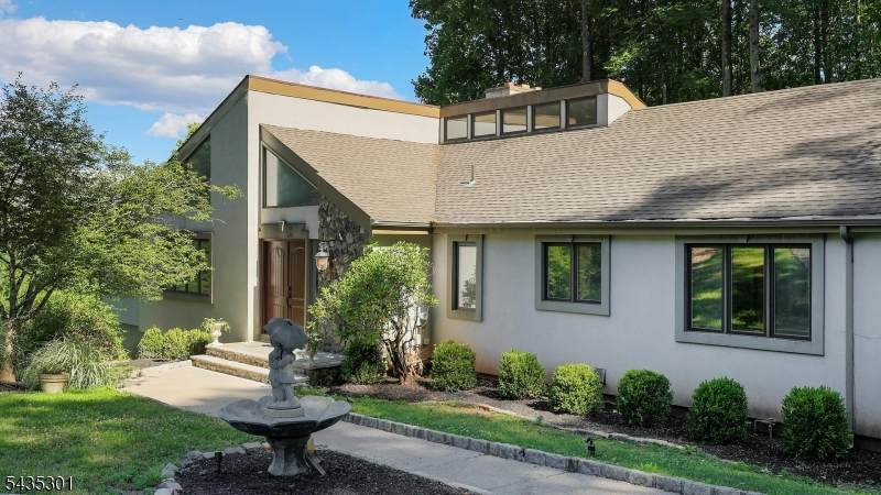 2 Springdale Ln - Photo 1