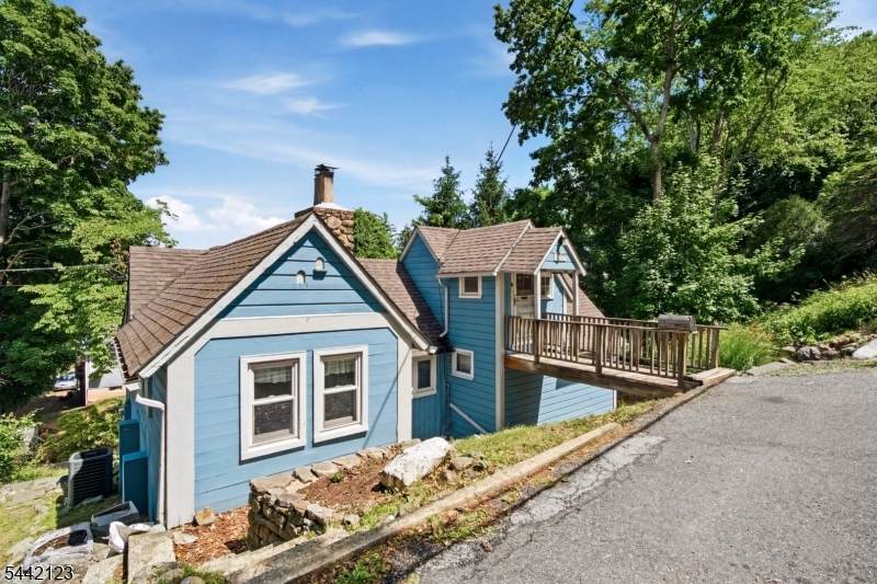 364 E Shore Trl - Photo 1