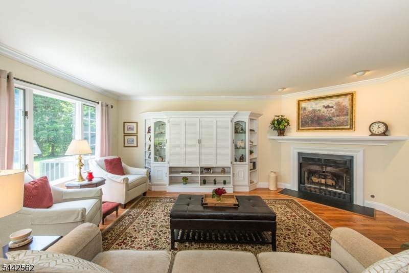 46 Village Dr - Photo 1
