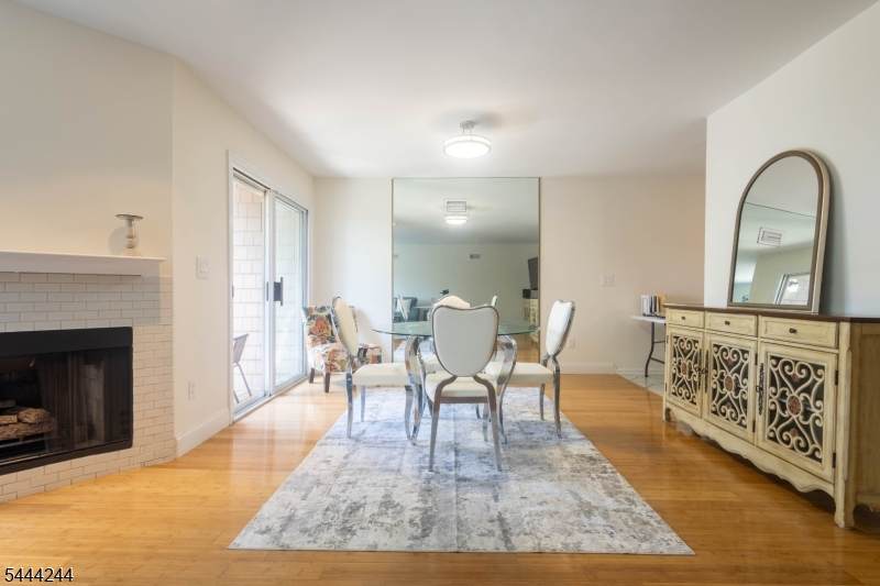 107 Rock Ledge Ter - Photo 1