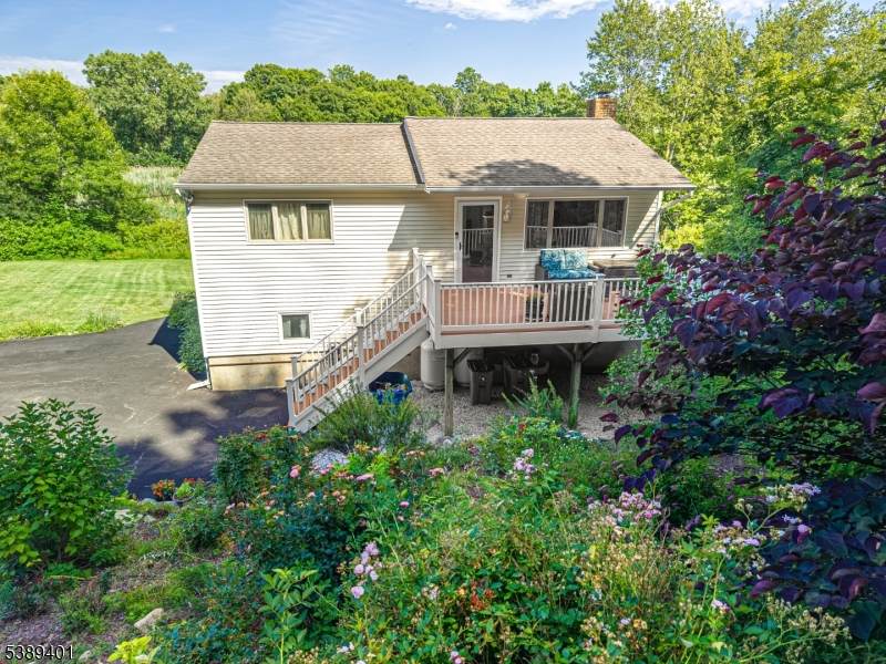 8 Pond Dr - Photo 1