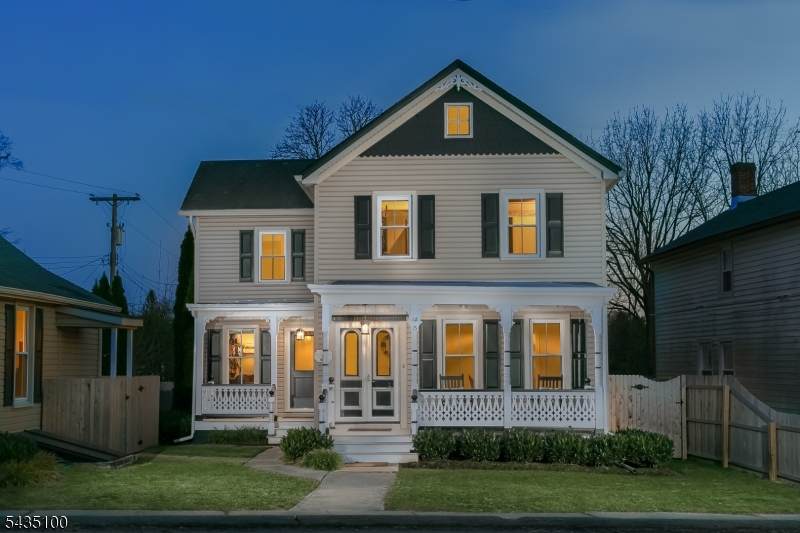 15 Main St - Photo 1