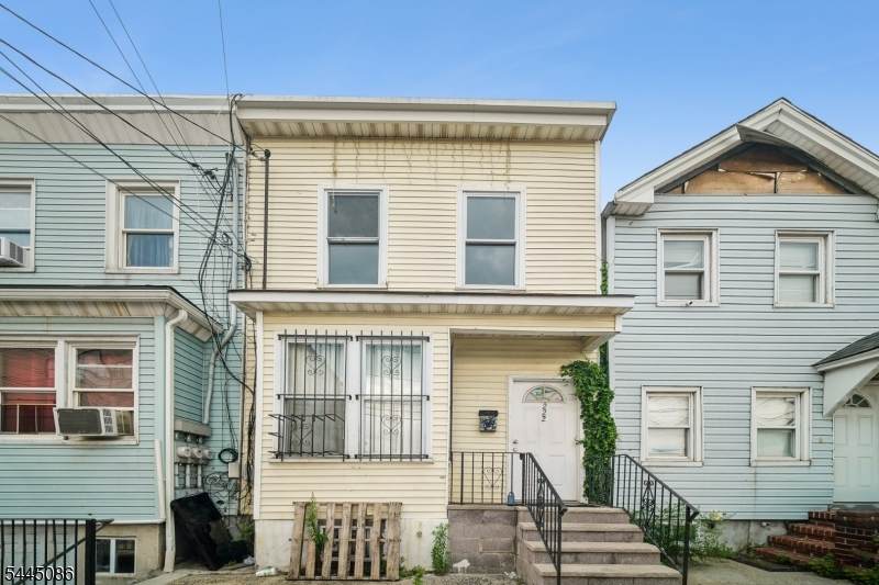 222 Astor St - Photo 1