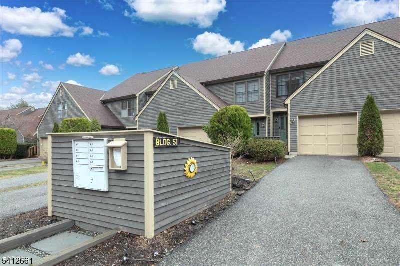 51 Beacon Hill Rd - Photo 1