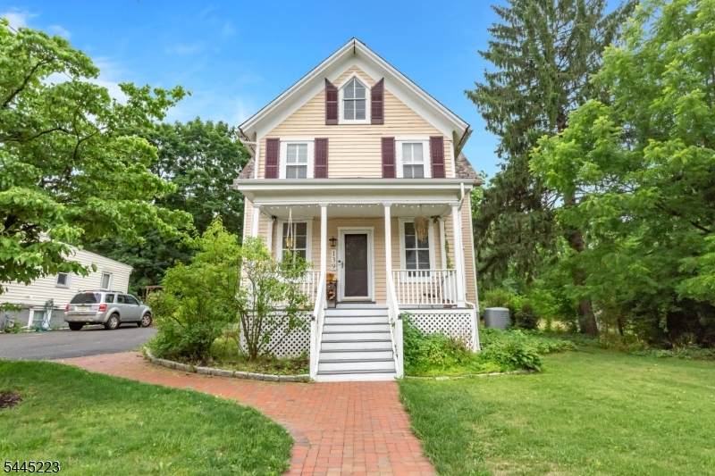 139 Main St - Photo 1