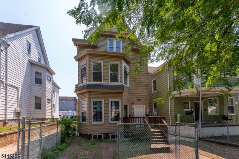 183 Graham Ave - Photo 1