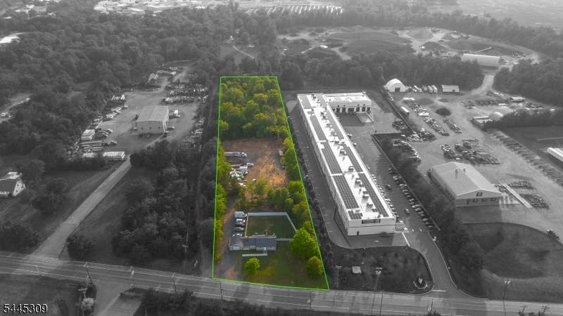 325 Roycefield Rd - Photo 1