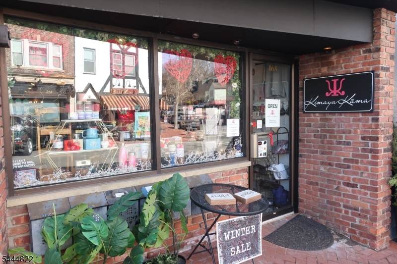 168 Maplewood Ave - Photo 1
