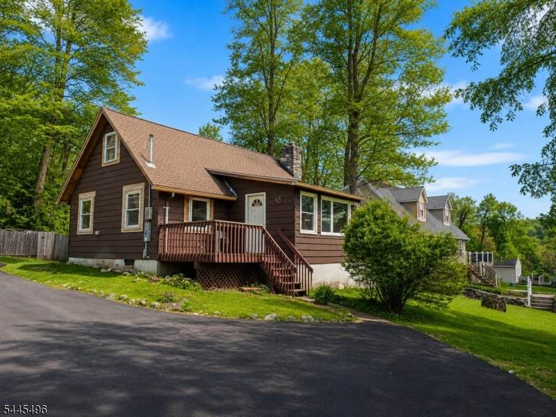 18 Wallkill Dr - Photo 1