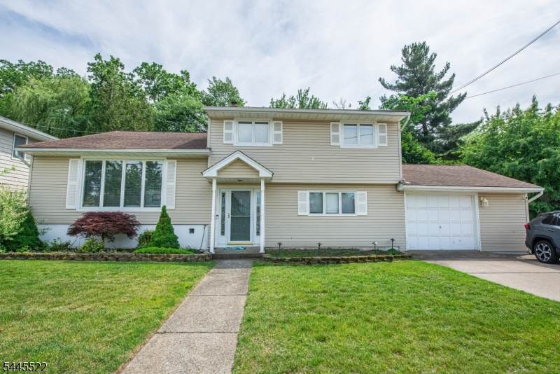 319 Winifred Dr - Photo 1