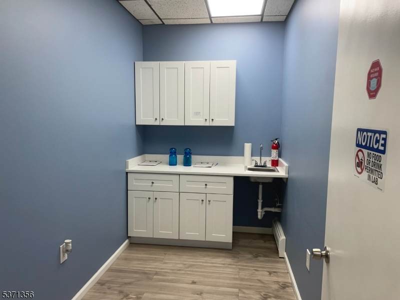 702 N Broad St - Photo 1