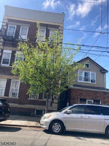 131 Delancy St - Photo 1