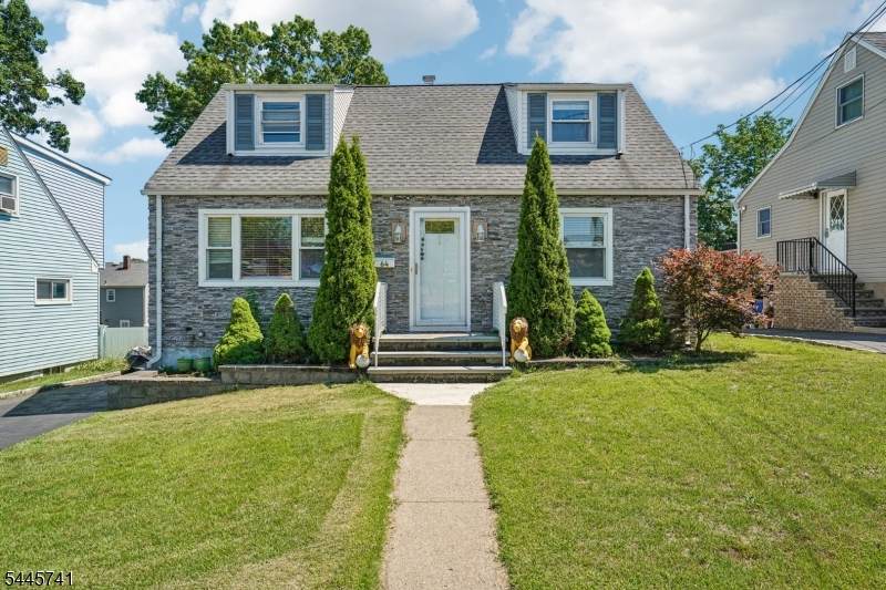 64 16Th Ave - Photo 1