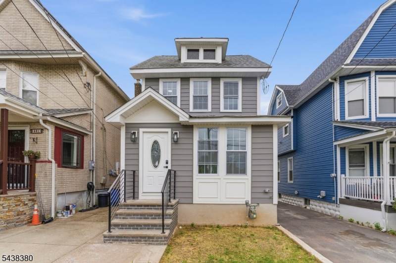 579 Newark Ave - Photo 1