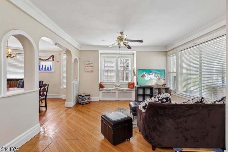 711 Degraw Ave - Photo 1