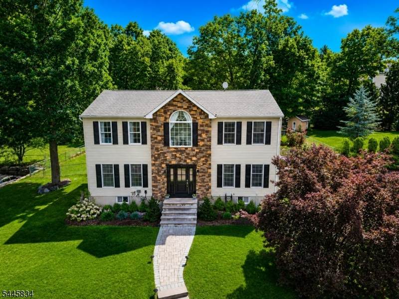 8 Cross Oak Ln - Photo 1