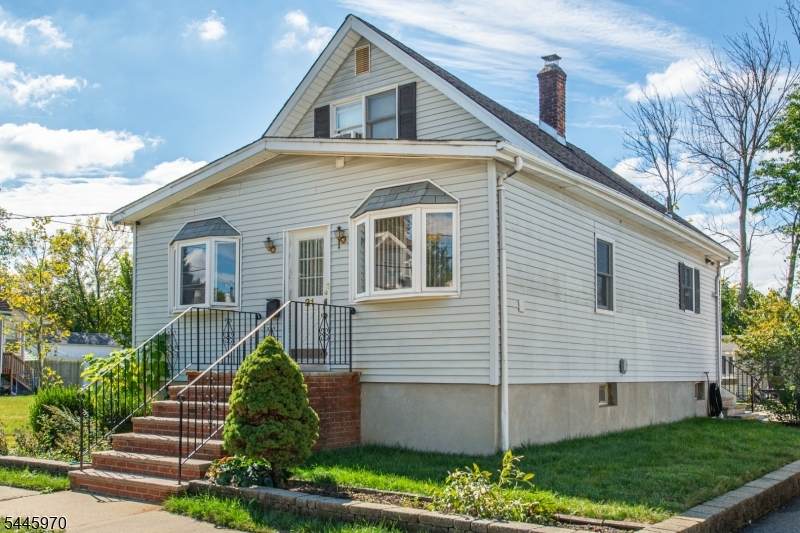 31 Zeliff Ave - Photo 1
