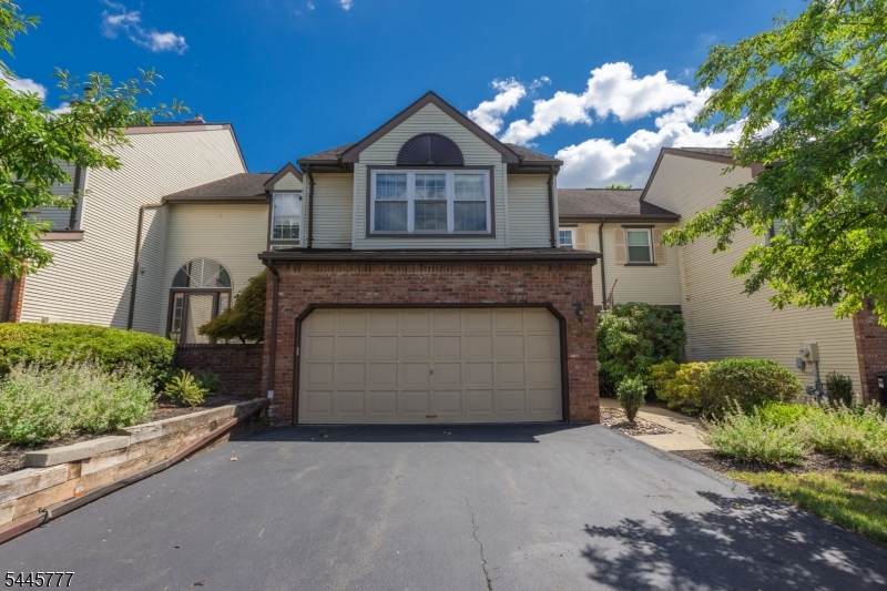 103 Porter Way East - Photo 1