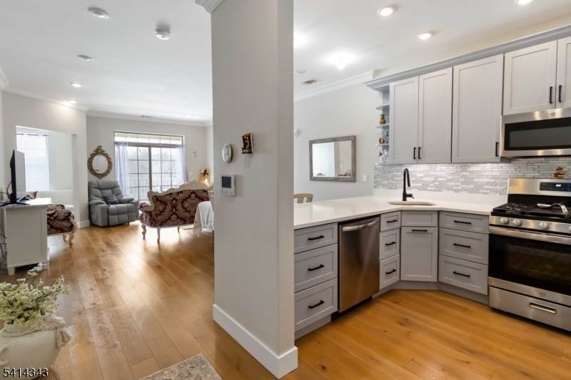 302 Fischer Ct - Photo 1
