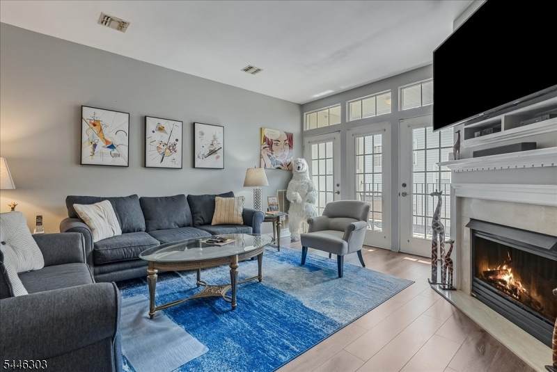 8205 Harcourt Rd - Photo 1