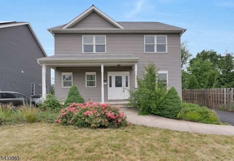 441 William St - Photo 1